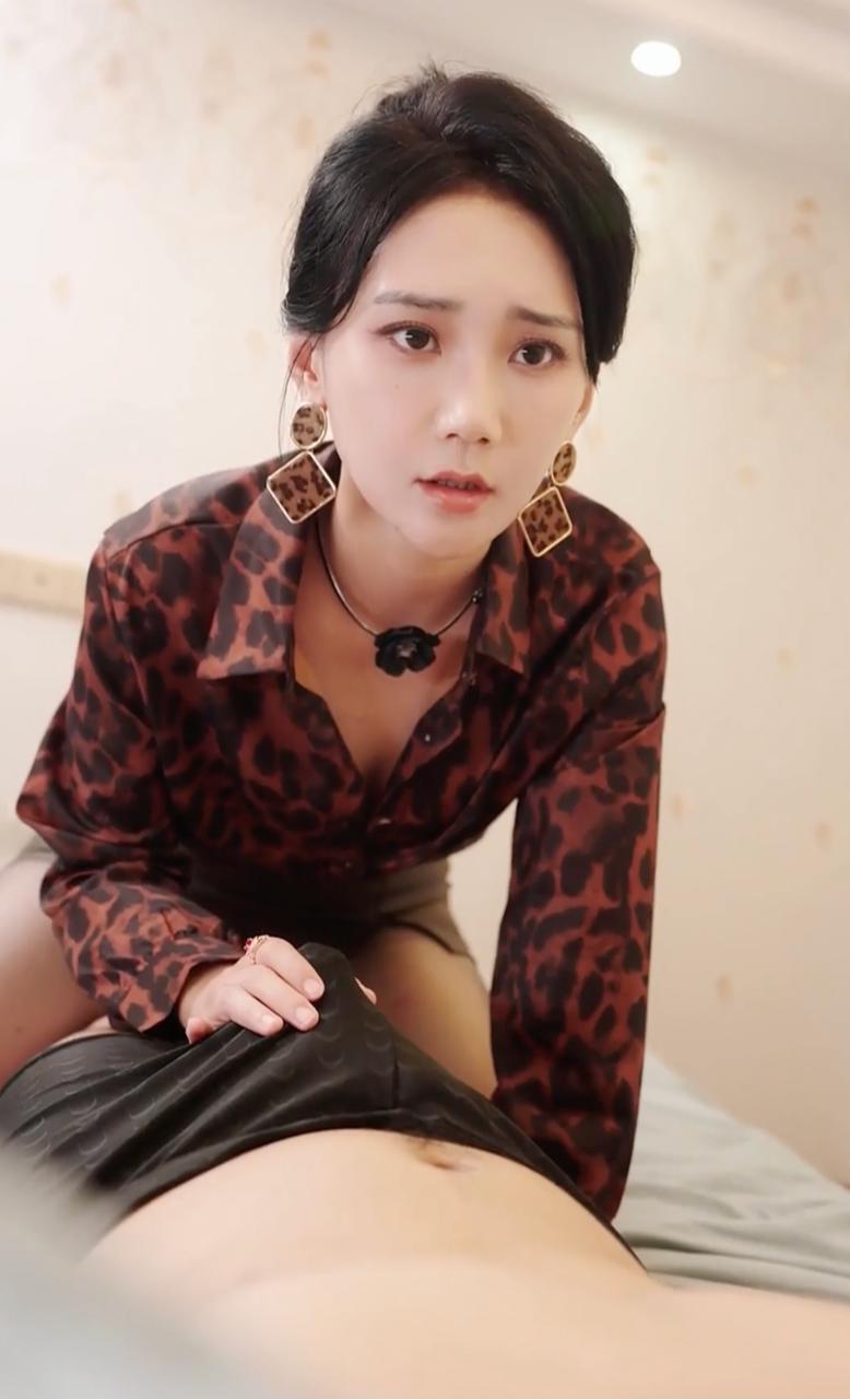 最新擦边短剧：父亲的震惊我的租客是女继承人当场出丑我的租客是千金大小姐（(My Tenant, the Heiress)）（完整版）擦边短剧 陈梓晴、小张星颖